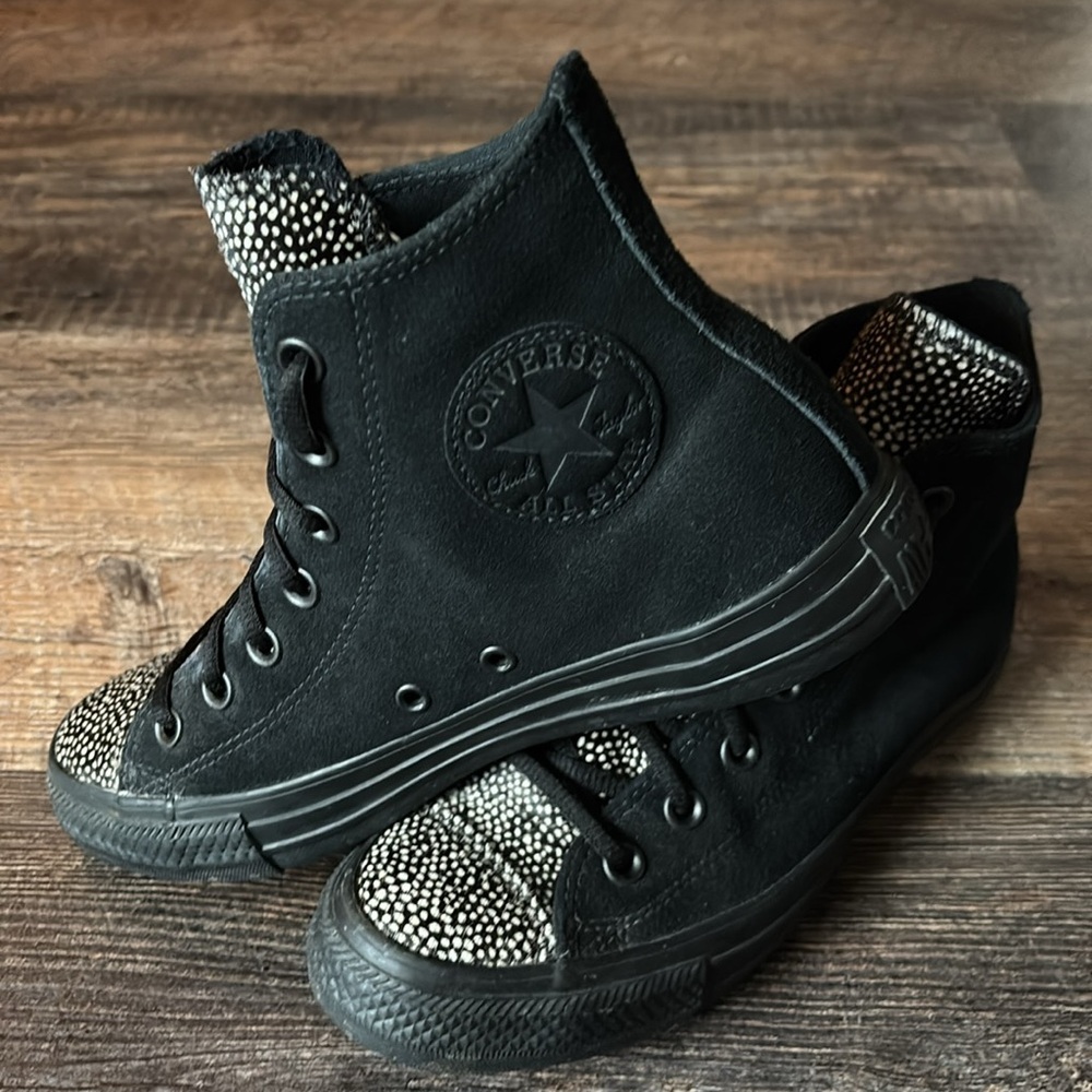 Converse Chuck Taylor All Star Hi Black/ Black high tops Suade leather